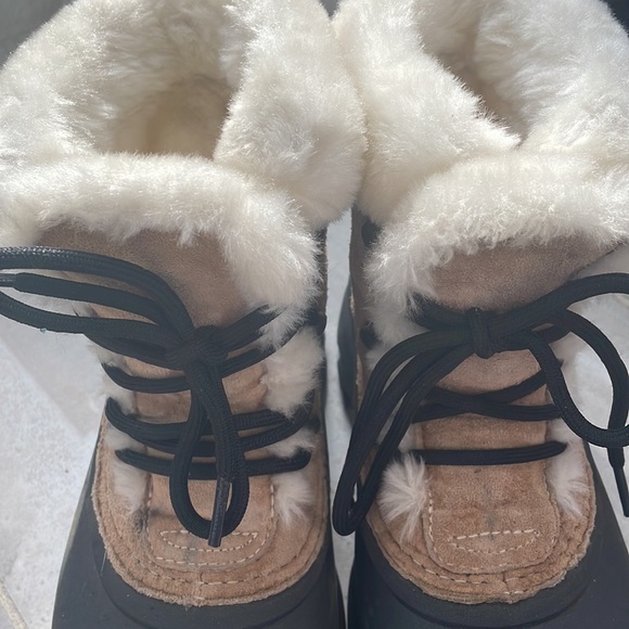 Sorel Snow Angel Lace Up Fur Lined Boots size 6 - Picture 2 of 7